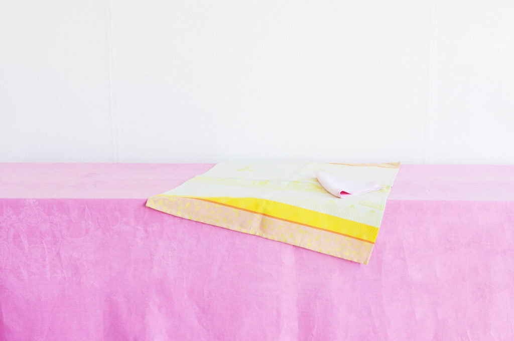 tables cape pink summer