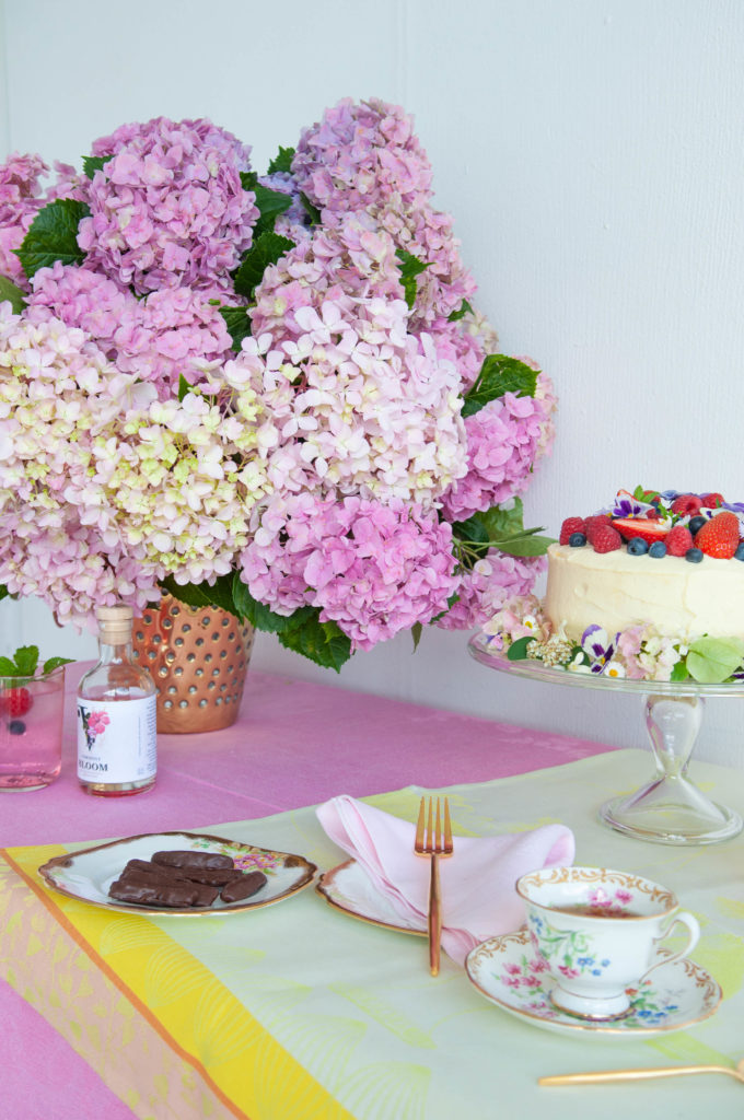 tables-cape, pink, hydrangeas